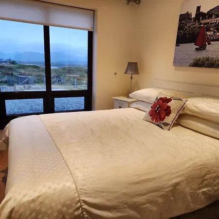 Apartment At Island Cottage, Inishnee, Roundstone *